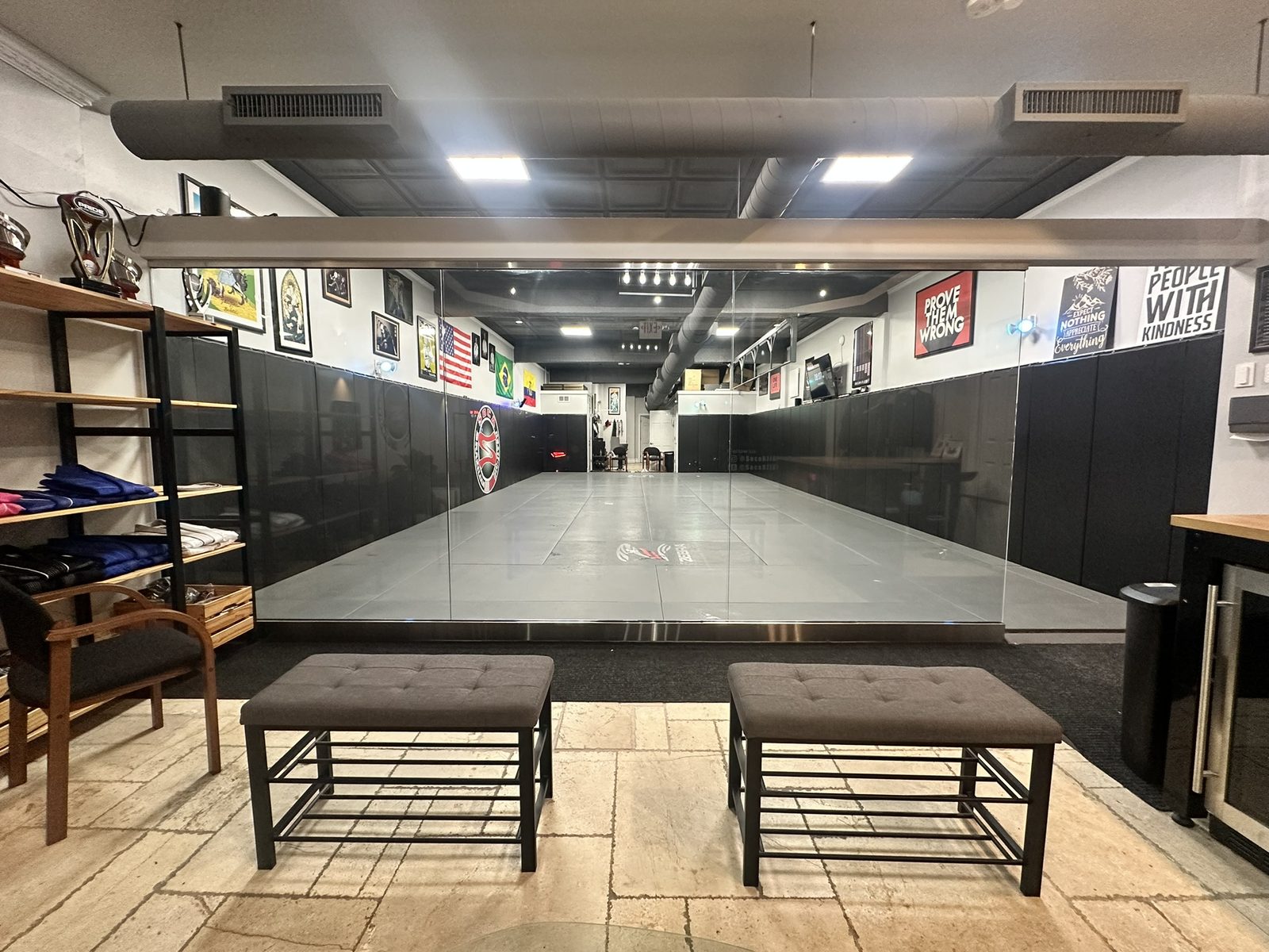 Front-row seats to the mat